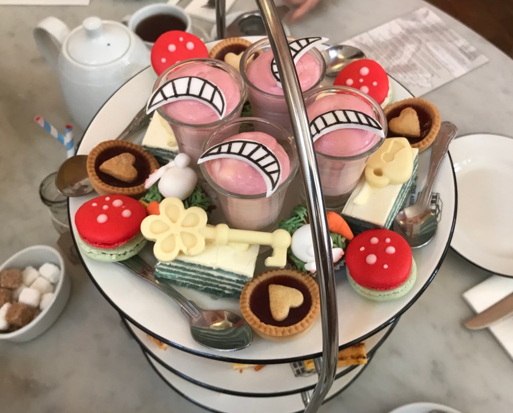 Looking down on to the top tier there are four of each dessert described below. 